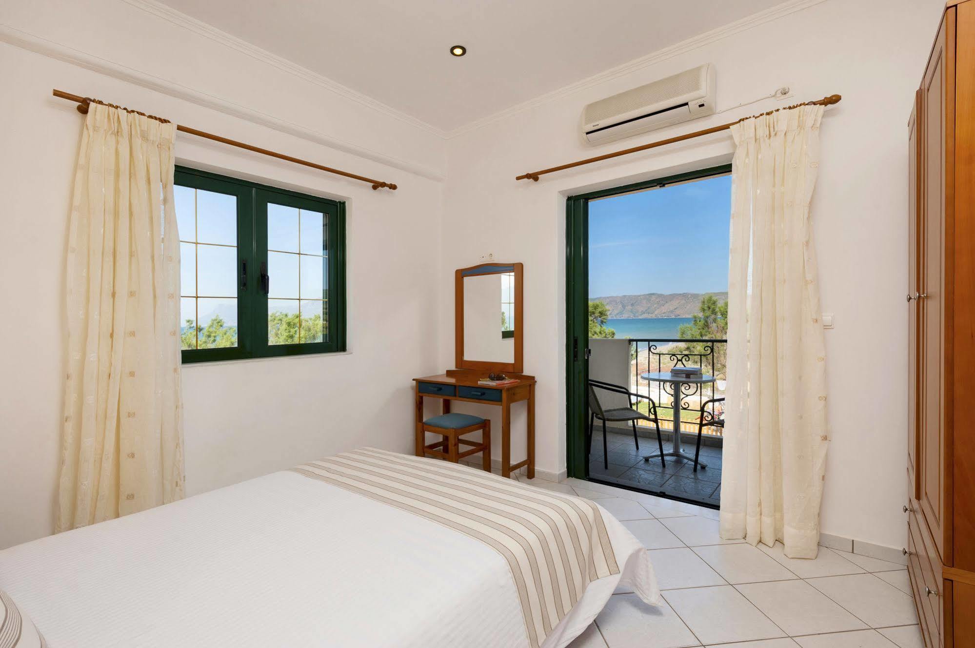 Mesogios Beach Korfalonas Dış mekan fotoğraf